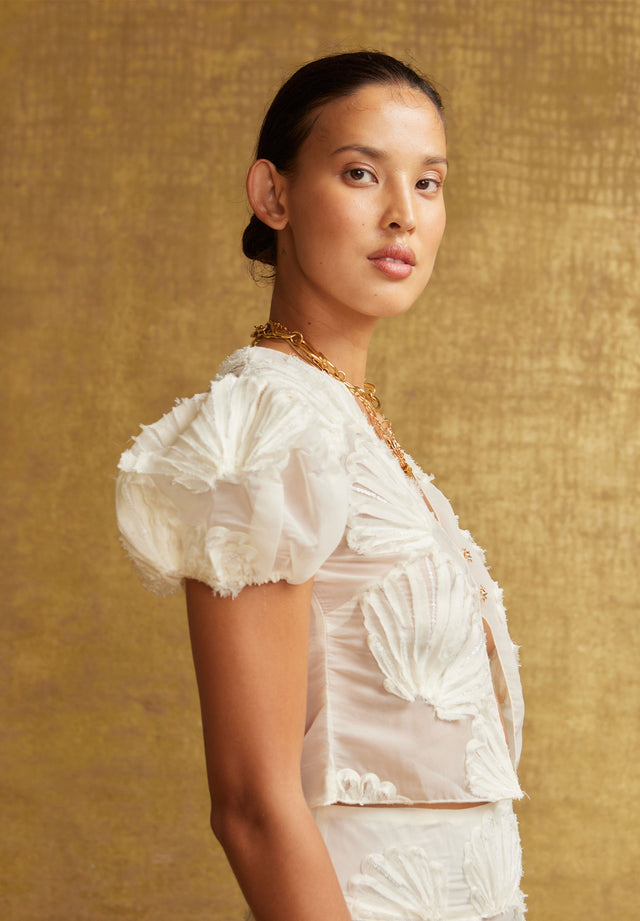 SCATTERED SHELLS APPLIQUE BLOUSE