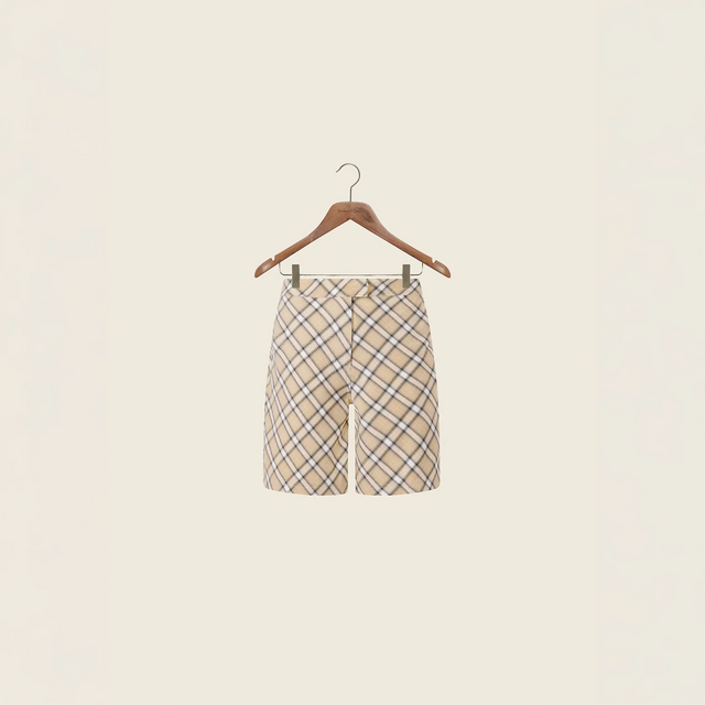 SLOANE CHECK SHORT