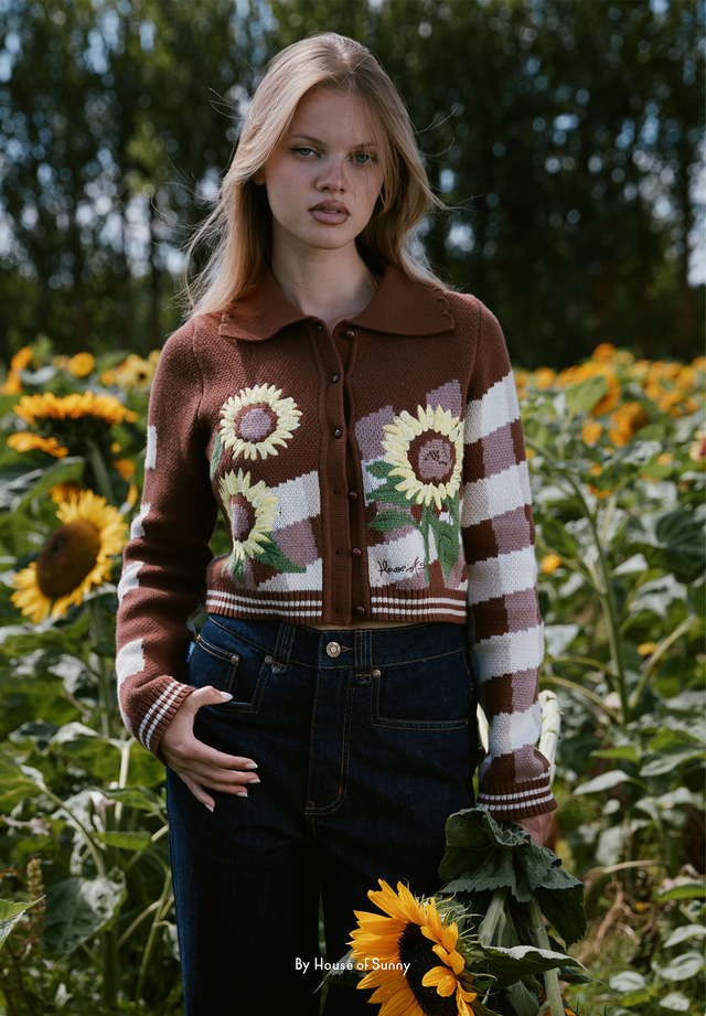 THE SUNFLOWER TRIPPER