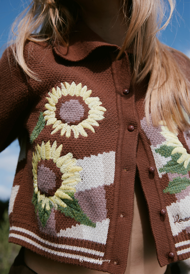 THE SUNFLOWER TRIPPER